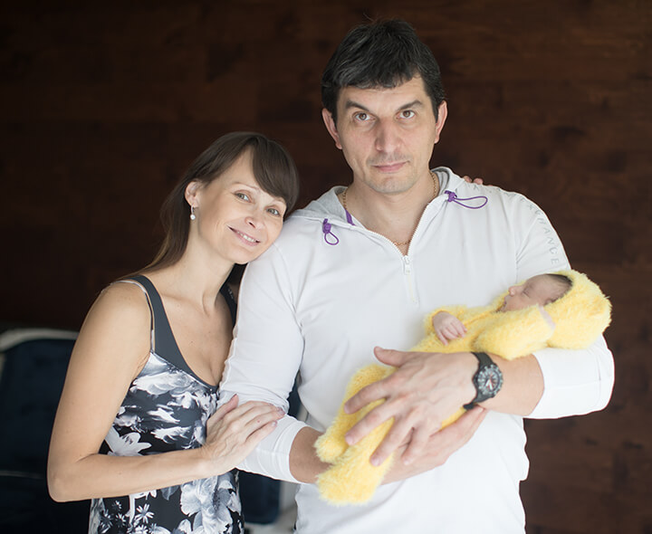 Photo session is usually 1.5 hours long and you can split it between studio and location.